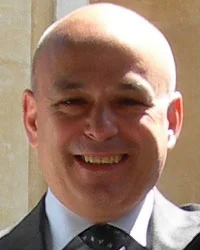 Dr. Alessandro Castagna
