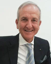 Dr. Claudio Cina