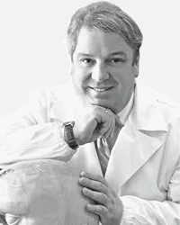 Dr. Lorenzo Favero