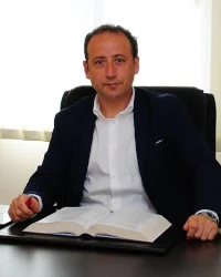 Dr. Massimo Aiello