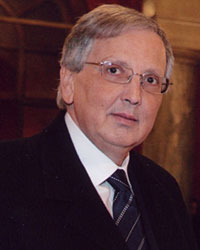 Dr. Paolo Carnevali