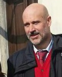 Dr. Giovanni Portuesi