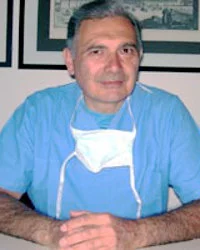 Dr. Roberto Azzoni