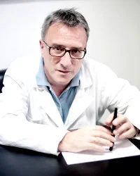 Dr. Roberto Benucci