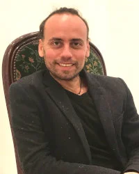 Dr. Roberto Pugliese