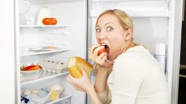 Attacchi di fame, i trucchi per gestirli ed evitare danni: solo così non ingrasserai