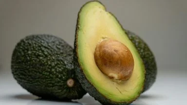 Benefici dell'avocado: proprietà nutrizionali e controindicazioni
