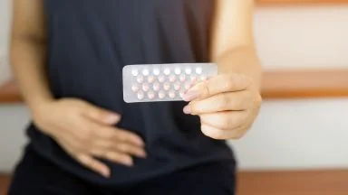 Sospensione periodica della contraccezione ormonale (pillola, anello, cerotto)