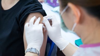 Vaccino covid esami preliminari
