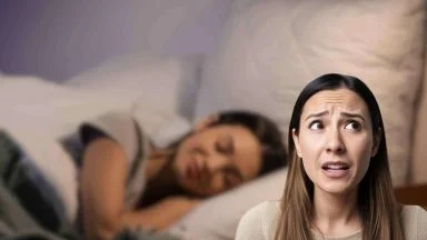 Addormentarsi troppo in fretta è un campanello d’allarme: il dato che pochi conoscono