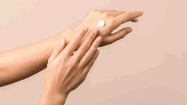 Perché la liquirizia è il vostro miglior alleato per una pelle perfetta: come integrarla nella skincare