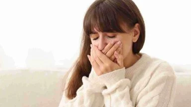 Nausea? Bere Coca Cola è un disastro: cosa ti succede davvero